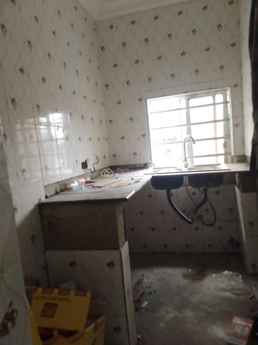 a Standard 2 Bedroom Apartment, Thomas Estate, Ajiwe, Ajah, Lagos, Flat / Apartment for Rent