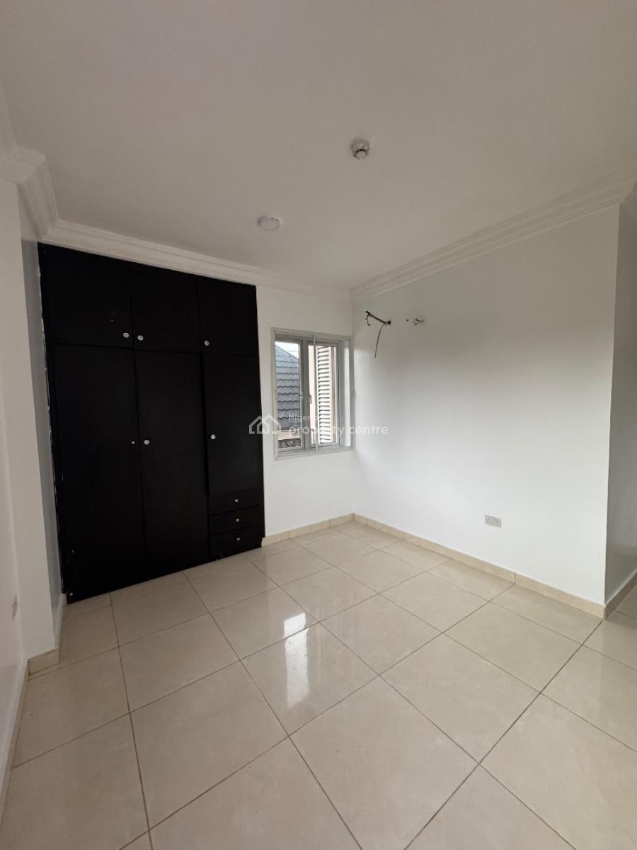 𝐖𝐄𝐋𝐋 𝐌𝐀𝐈𝐍𝐓𝐀𝐈𝐍𝐄𝐃 3 𝐁𝐄𝐃𝐑𝐎𝐎𝐌 𝐀𝐏𝐀𝐑𝐓𝐌𝐄𝐍𝐓, Chevron, Lekki, Lekki Phase 2, Lekki, Lagos, Flat / Apartment for Rent