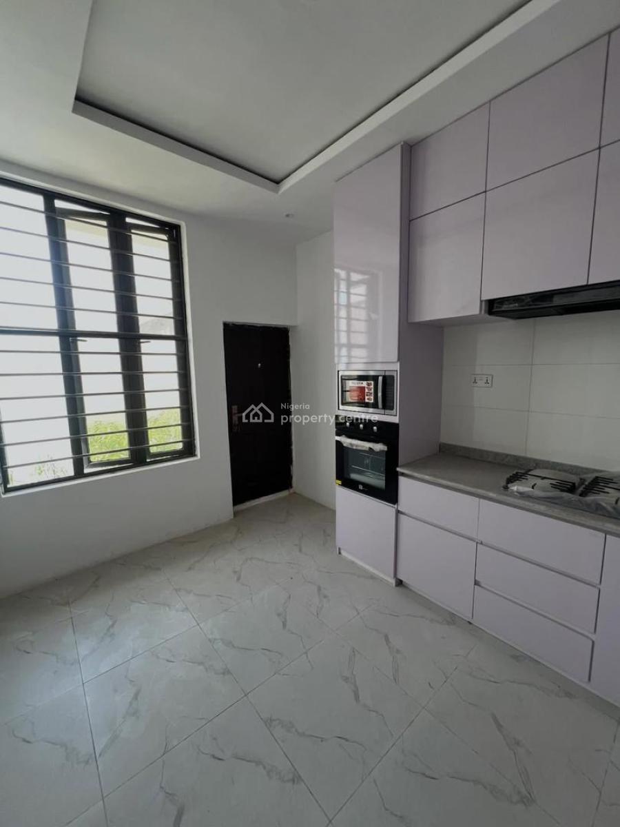 Exquisite 4 Bedroom Semi-detached Duplex with Bq, Ologolo, Lekki, Lagos, Semi-detached Duplex for Rent