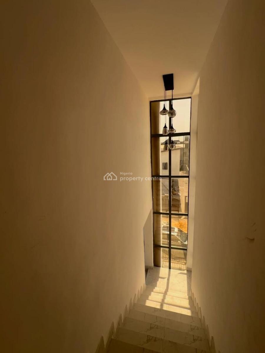 Exquisite 4 Bedroom Semi-detached Duplex with Bq, Ologolo, Lekki, Lagos, Semi-detached Duplex for Rent