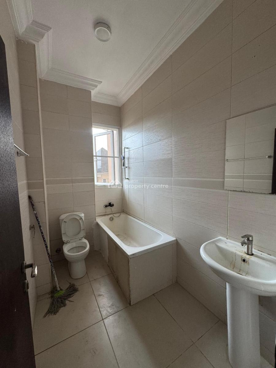 Well Maintained 3-bedroom Apartment, Chevron, Lekki, Lagos, Flat / Apartment for Rent