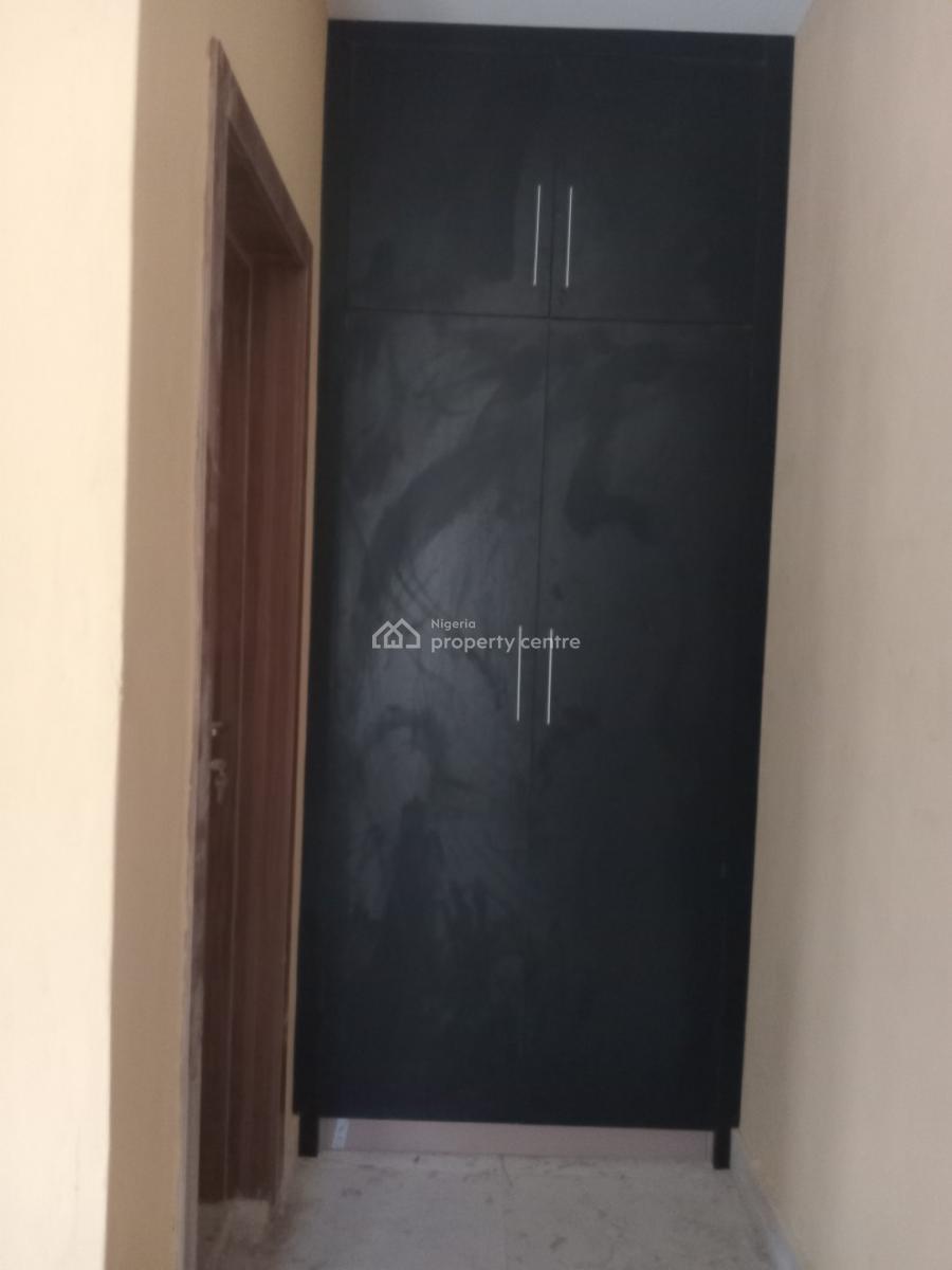 Spacious 3 Bedroom Flat Upstairs, Sangotedo, Ajah, Lagos, Flat / Apartment for Rent