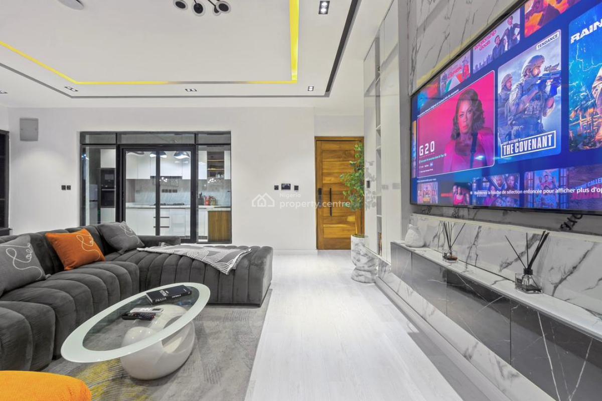 Luxury and Cinematic 2bedroom Apartment with Housekeeping and Ensuite, Snooker Board,ps5,inbuilt Speakers,gym,table Tennis, Ikate, Lekki, Lagos, Flat / Apartment Short Let