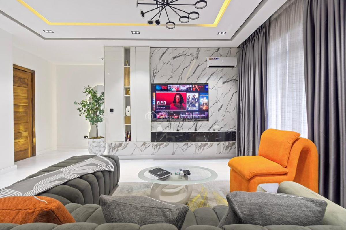 Luxury and Cinematic 2bedroom Apartment with Housekeeping and Ensuite, Snooker Board,ps5,inbuilt Speakers,gym,table Tennis, Ikate, Lekki, Lagos, Flat / Apartment Short Let