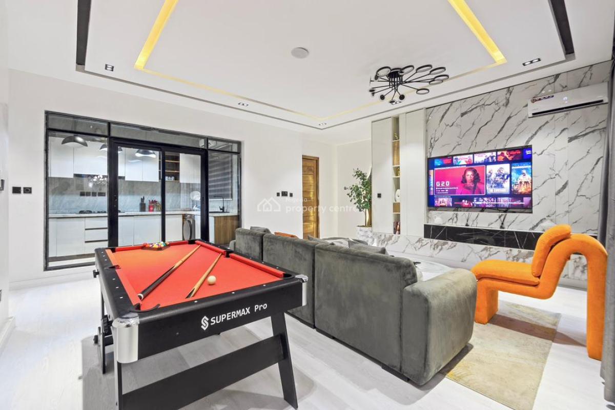 Luxury and Cinematic 2bedroom Apartment with Housekeeping and Ensuite, Snooker Board,ps5,inbuilt Speakers,gym,table Tennis, Ikate, Lekki, Lagos, Flat / Apartment Short Let