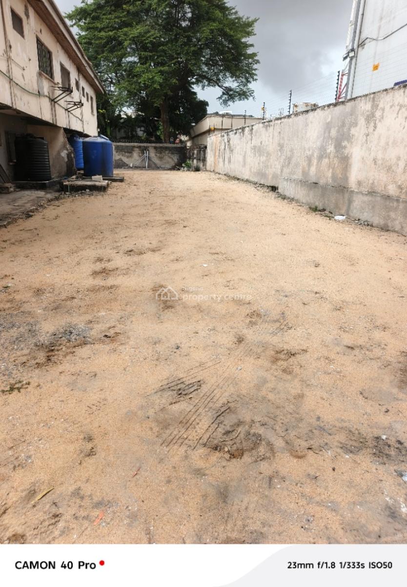 10 Bedroom Detached House for Lease with Two Rooms Bq, Off Adeoladeku Street Victoria Island Lagos, Victoria Island (vi), Lagos, Detached Duplex for Rent