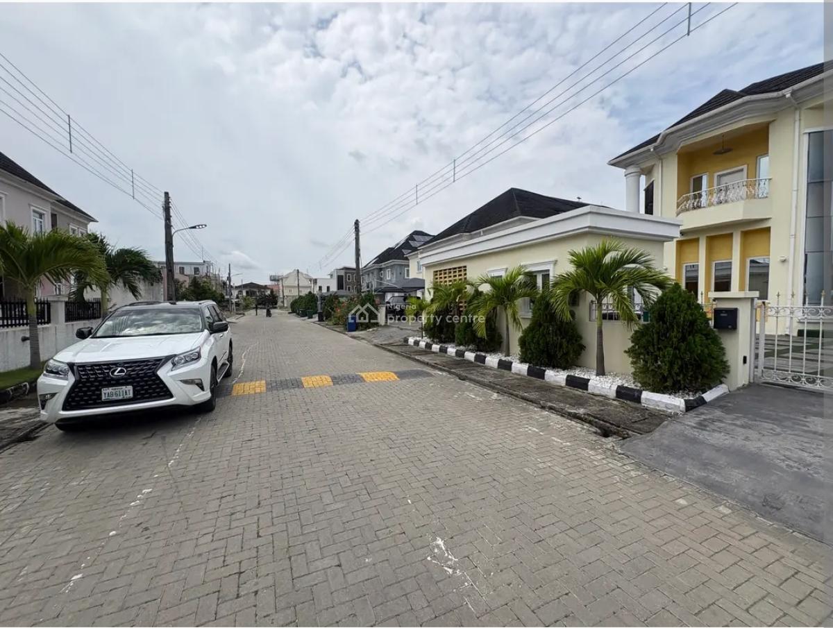 Spacious 8bedroom Duplex Within a Secured Estate, Osapa, Lekki, Lagos, Detached Duplex for Sale