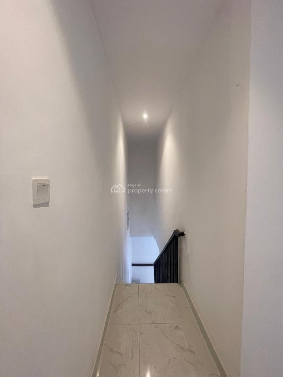 Beautifully Designed 2-bedroom Mansionette, Lekki Phase 1, Lekki, Lagos, Flat / Apartment for Sale