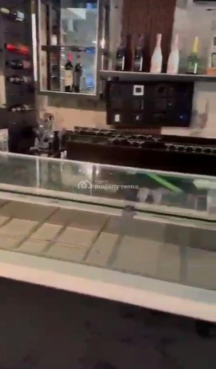 Lease: Functional Restaurant Space on Ground Floor, Wuse 2, Abuja, Restaurant / Bar for Rent