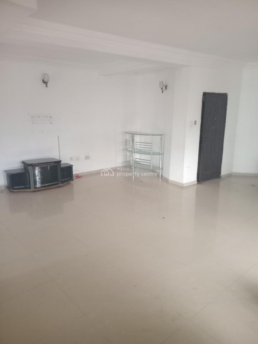 Direct - Land and Building with Enough Parking Space, Off Emma Abimbola Cole, Lekki Phase 1, Lekki, Lagos, Block of Flats for Sale