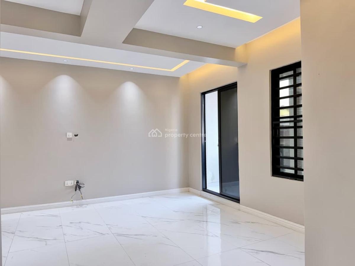 Clean 2 Bedroom Apartment, Surulere, Surulere, Lagos, Flat / Apartment for Rent