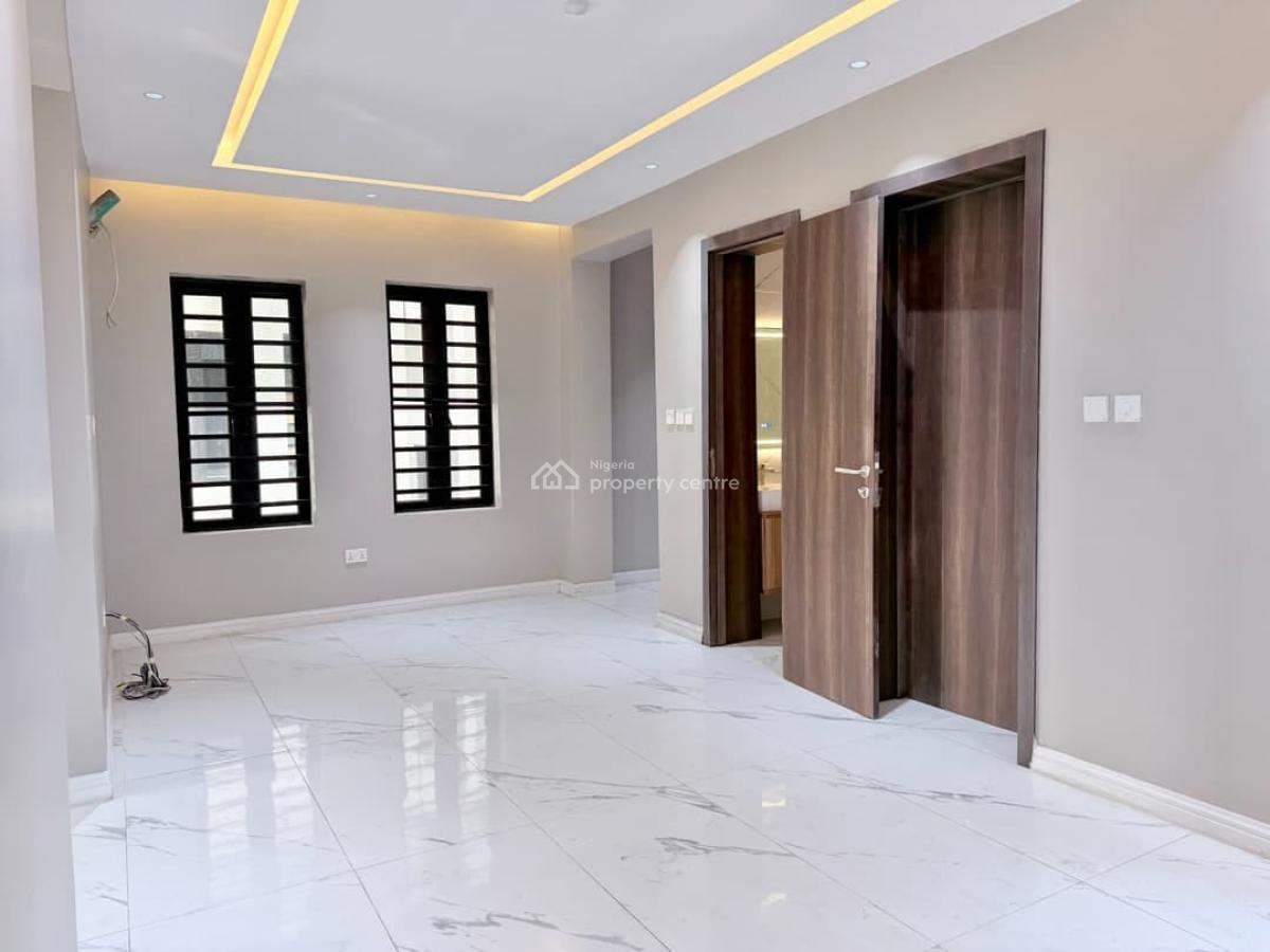 Clean 2 Bedroom Apartment, Surulere, Surulere, Lagos, Flat / Apartment for Rent