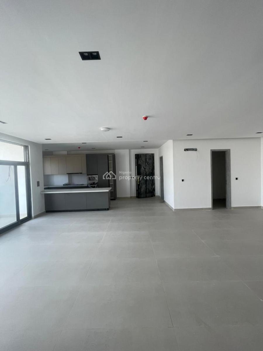 Super Luxury 2 Bedroom Apartment with Gym & Rooftop Swimming Pool, Lekki Phase 1, Lekki, Lagos, Flat / Apartment for Sale