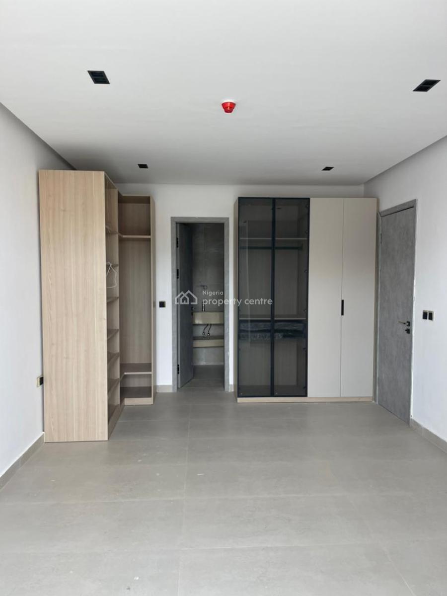 Super Luxury 2 Bedroom Apartment with Gym & Rooftop Swimming Pool, Lekki Phase 1, Lekki, Lagos, Flat / Apartment for Sale