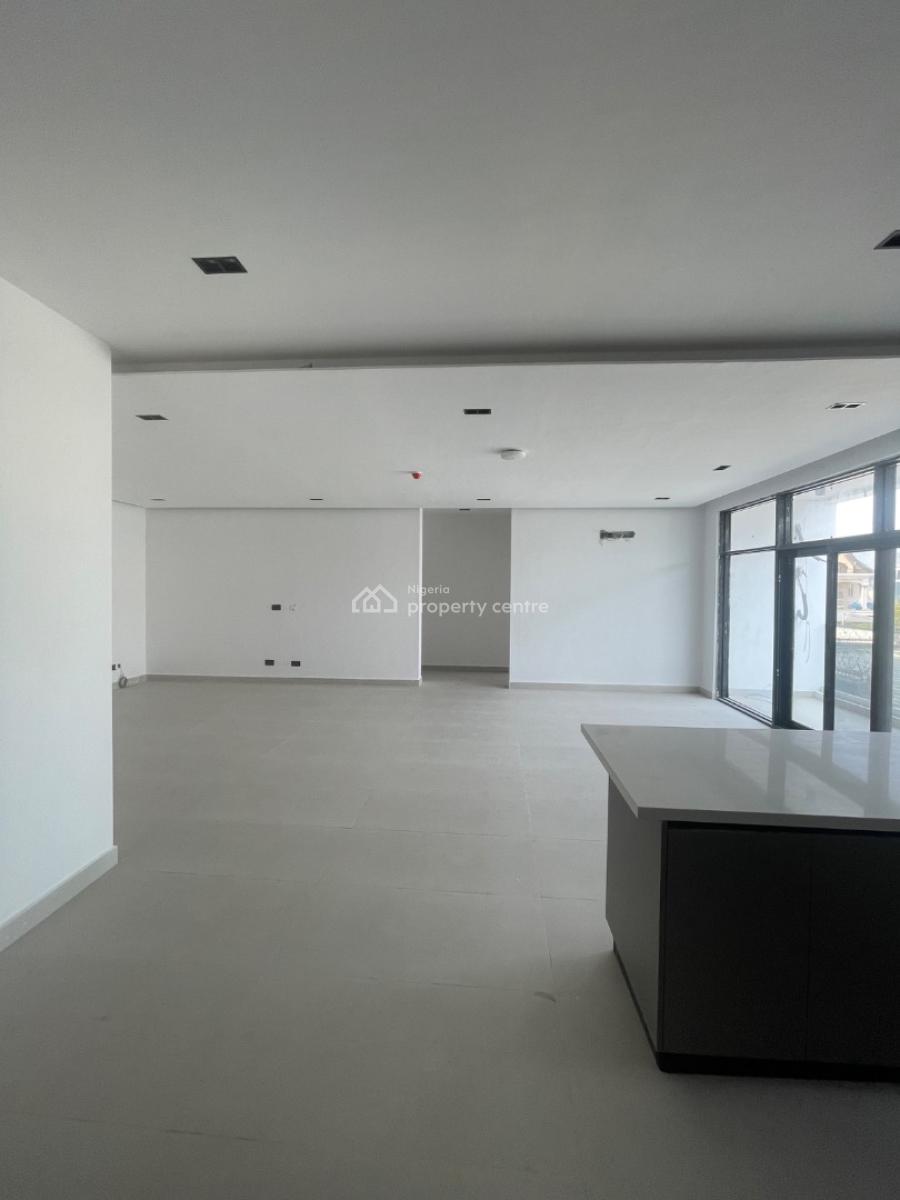 Luxury 3  Bedroom Apartment + Bq with Gym & Rooftop Swimming Pool, Lekki Phase 1, Lekki, Lagos, Flat / Apartment for Sale