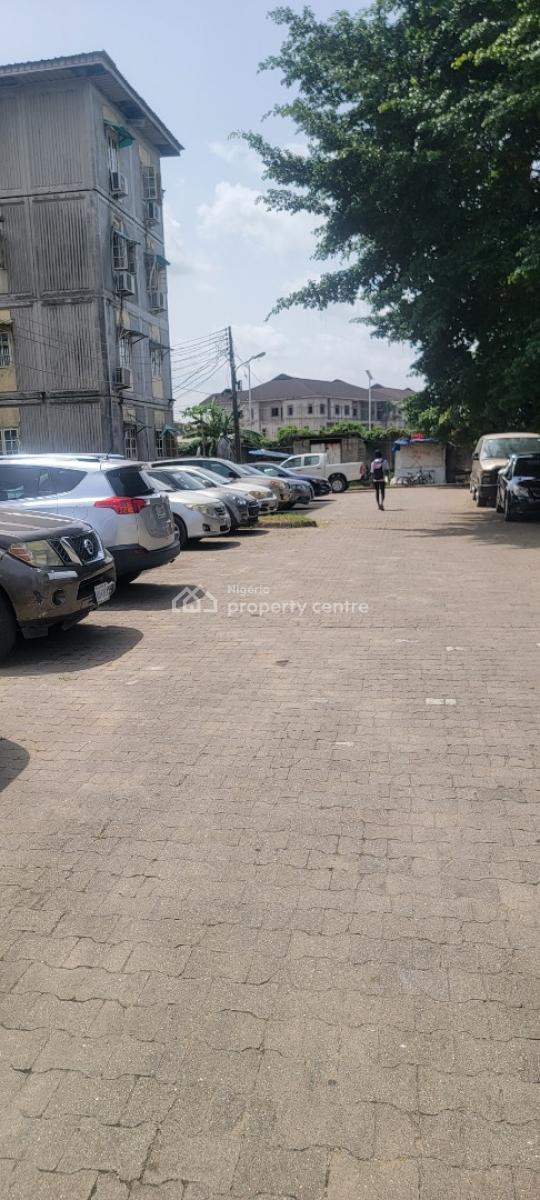 4 Bedroom Flat Ground Floor Well Maintained, Lsdpc Estate Glover, By Adekunle, Ebute Metta West, Yaba, Lagos, Flat / Apartment for Sale