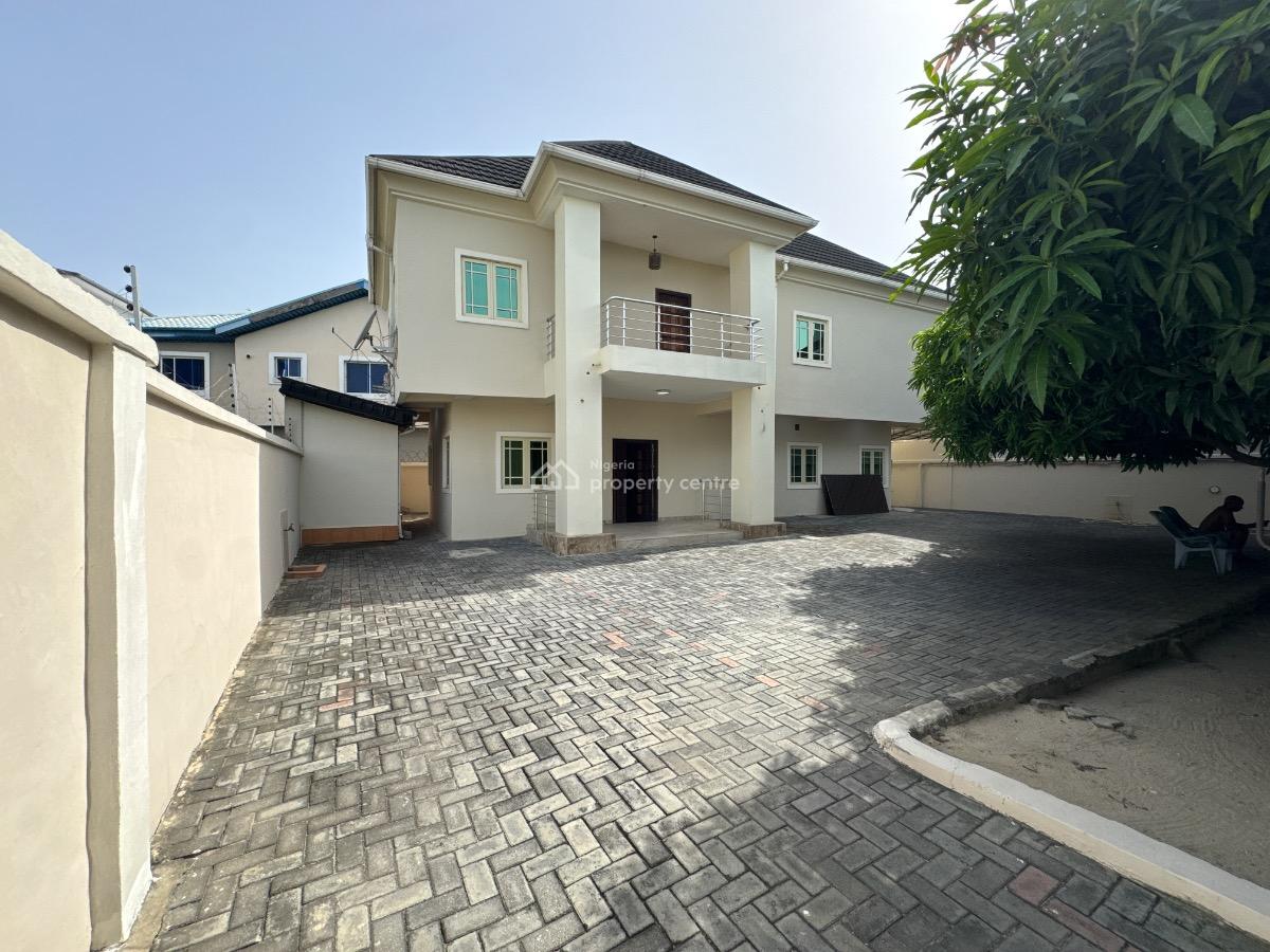 Five Bedroom Family Mansion on 700sqm, Thomas Estate, Ajah, Lagos, Detached Duplex for Sale