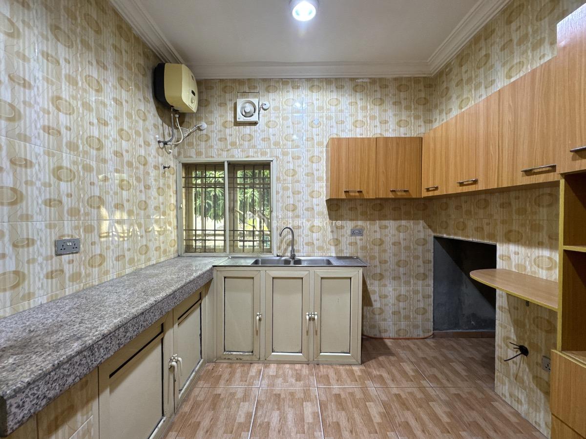 Five Bedroom Family Mansion on 700sqm, Thomas Estate, Ajah, Lagos, Detached Duplex for Sale