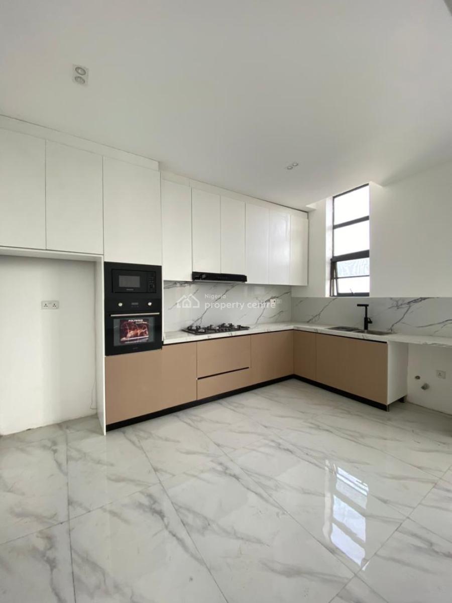 Luxury 2 Bedroom Apartment (elevator/pool/concierge/gym), Lekki Phase 1, Lekki, Lagos, Flat / Apartment for Sale