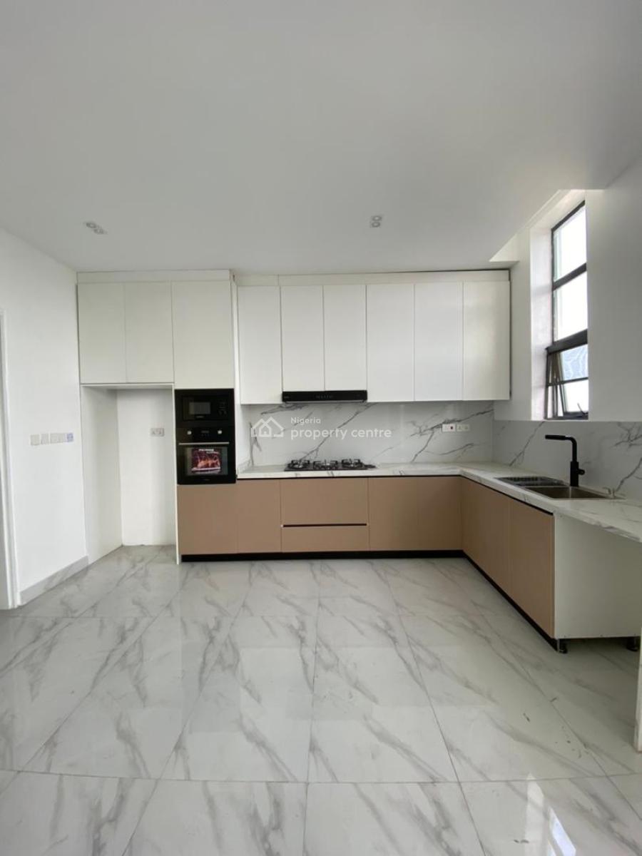 Luxury 2 Bedroom Apartment (elevator/pool/concierge/gym), Lekki Phase 1, Lekki, Lagos, Flat / Apartment for Sale