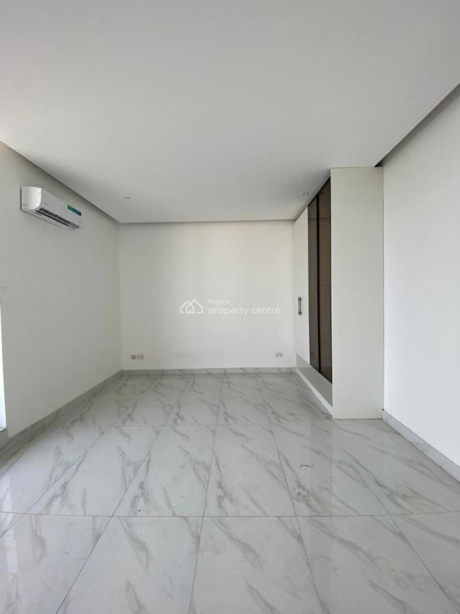 Luxury 2 Bedroom Apartment (elevator/pool/concierge/gym), Lekki Phase 1, Lekki, Lagos, Flat / Apartment for Sale