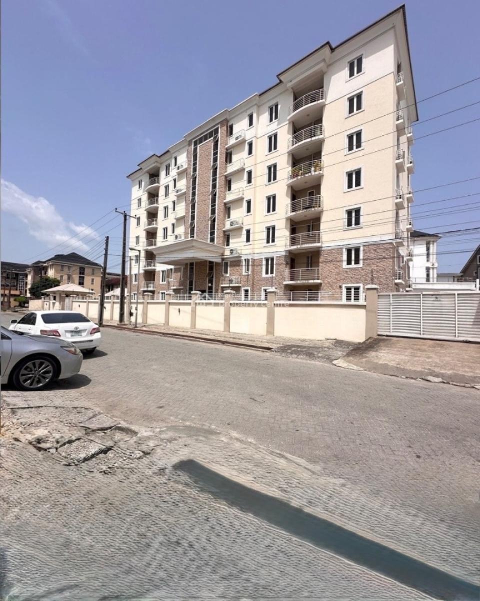 3 Bedroom Apartment with Pool and Gym, Lekki Phase 1, Lekki, Lagos, Flat / Apartment for Rent