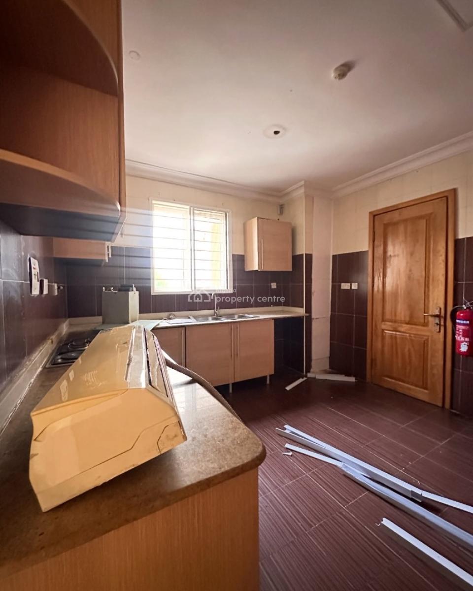 3 Bedroom Apartment with Pool and Gym, Lekki Phase 1, Lekki, Lagos, Flat / Apartment for Rent