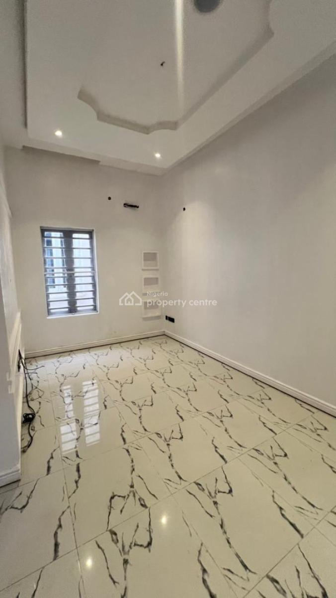 Exquisite 4 Bedroom with Bq for Distress, Chevron Alternative Route, Lekki Expressway, Lekki, Lagos, Semi-detached Duplex for Sale