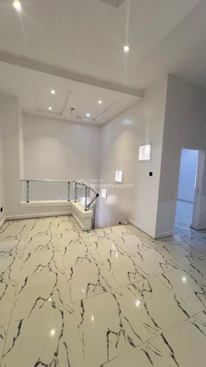 Exquisite 4 Bedroom with Bq for Distress, Chevron Alternative Route, Lekki Expressway, Lekki, Lagos, Semi-detached Duplex for Sale