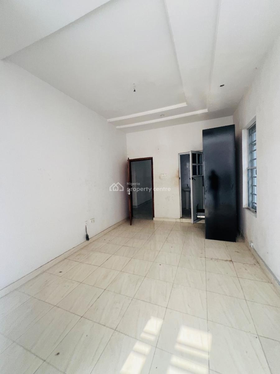 2 Bedroom Apartment in a Secured Neighborhood. Very Close to Express, Ologufe Bus Stop, Awoyaya, Ibeju Lekki, Lagos, Flat / Apartment for Rent