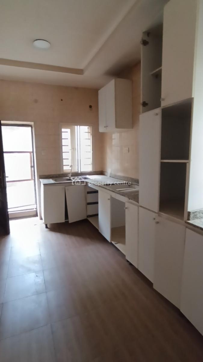 4bedroom Terrace Duplex with a Bq @utako, Very Nice Neighbourhood Tared Road Serene Neighborhood, Utako, Abuja, Terraced Duplex for Rent