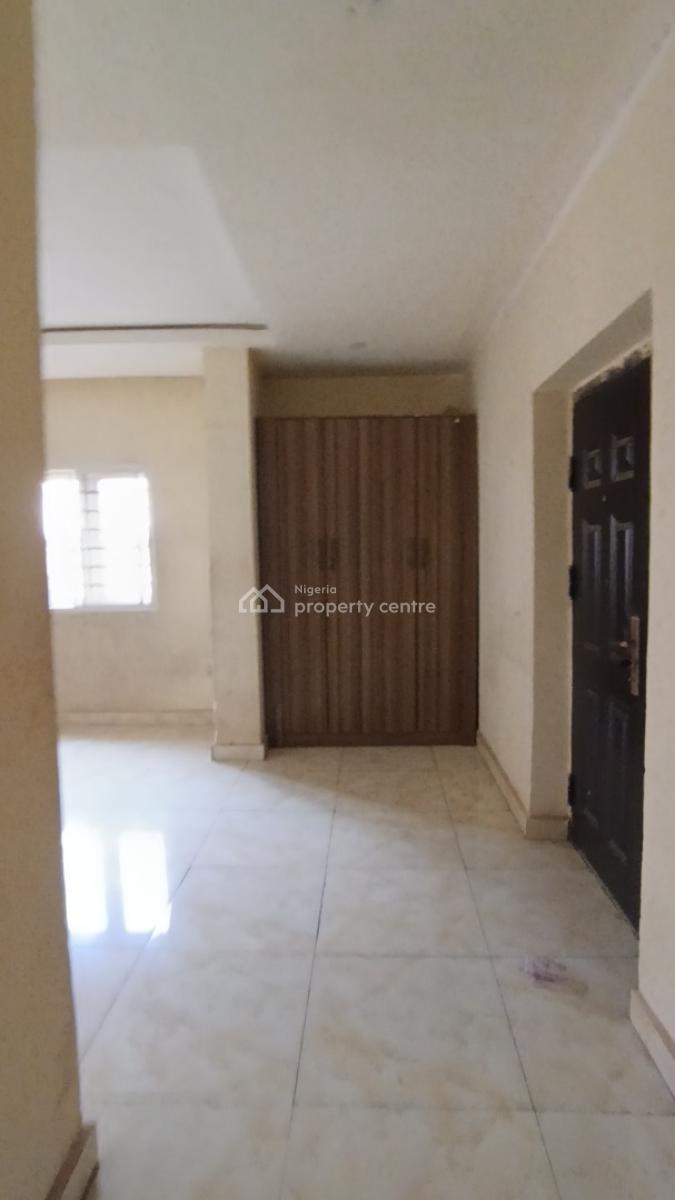 4bedroom Terrace Duplex with a Bq @utako, Very Nice Neighbourhood Tared Road Serene Neighborhood, Utako, Abuja, Terraced Duplex for Rent