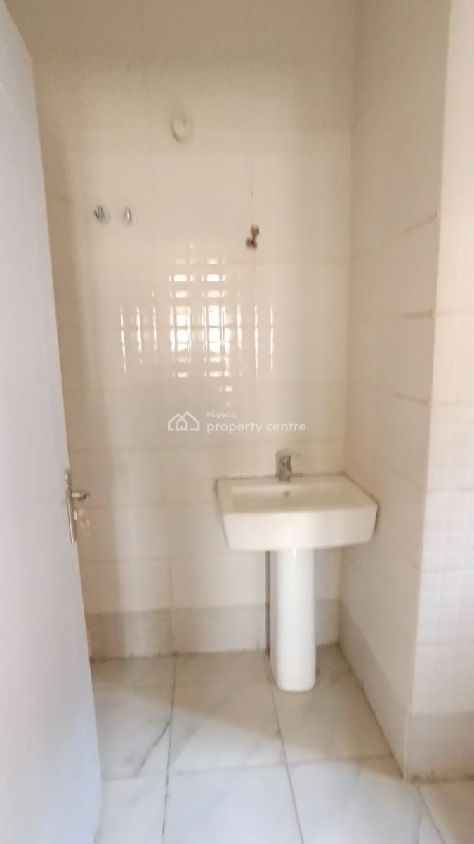 4bedroom Terrace Duplex with a Bq @utako, Very Nice Neighbourhood Tared Road Serene Neighborhood, Utako, Abuja, Terraced Duplex for Rent