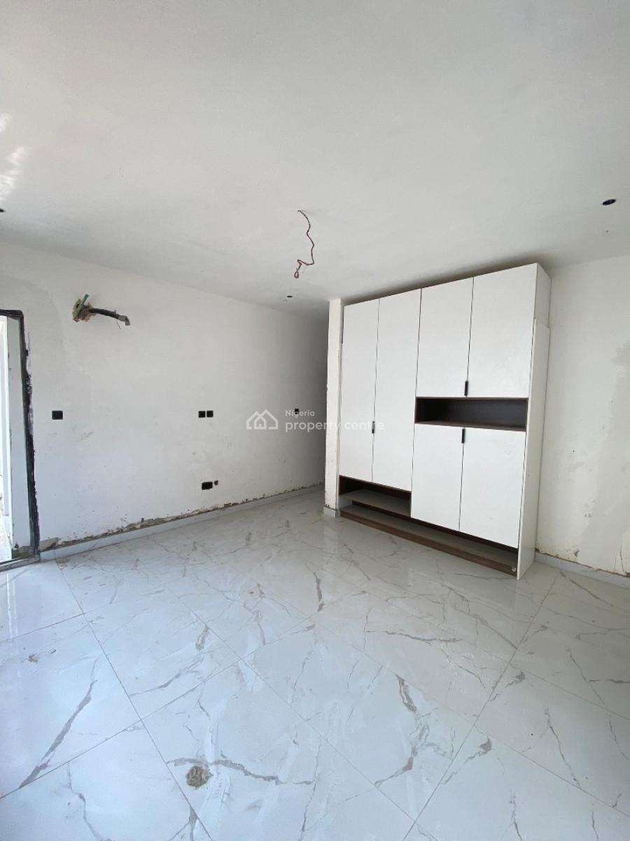 Amazing 2 Bedroom Apartment, Freedom Way, Lekki Phase 1, Lekki, Lagos, Flat / Apartment for Sale