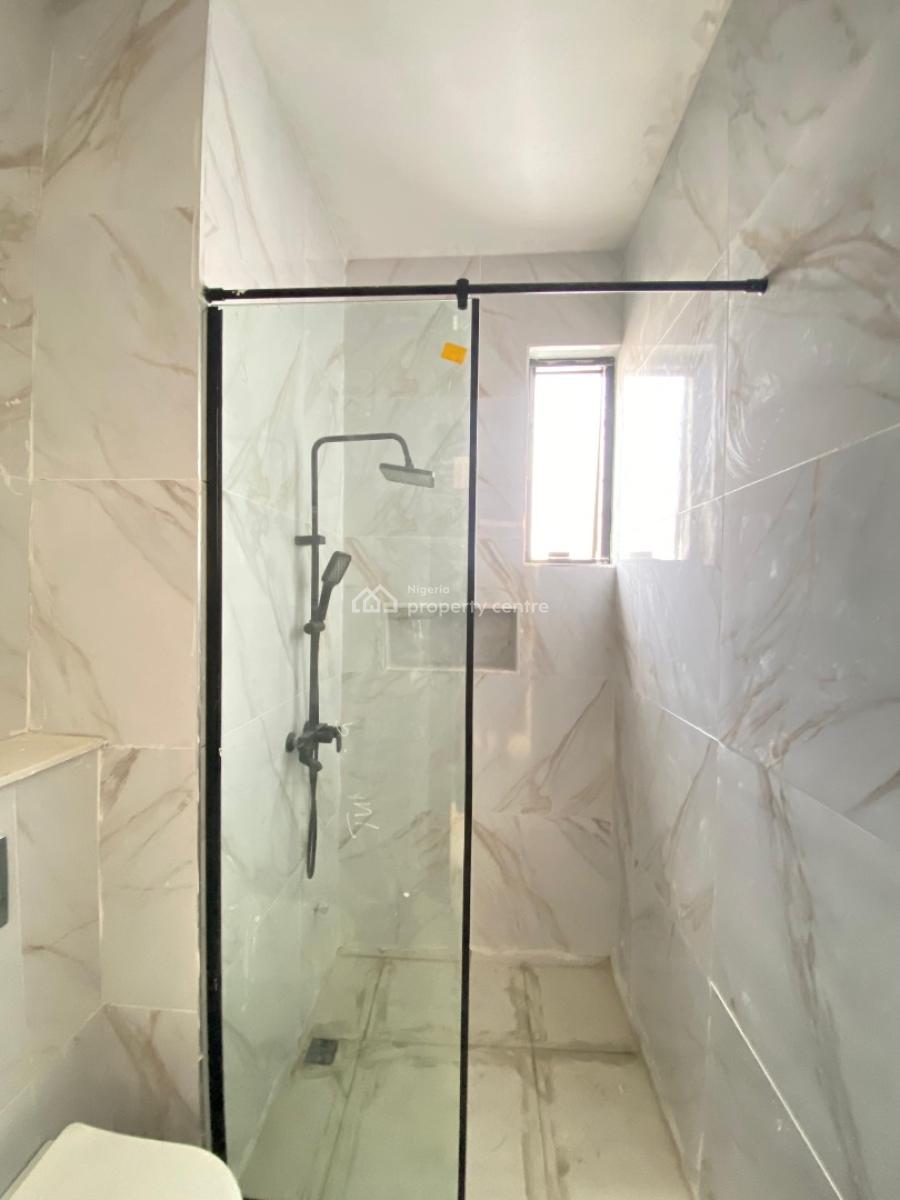 Amazing 2 Bedroom Apartment, Freedom Way, Lekki Phase 1, Lekki, Lagos, Flat / Apartment for Sale