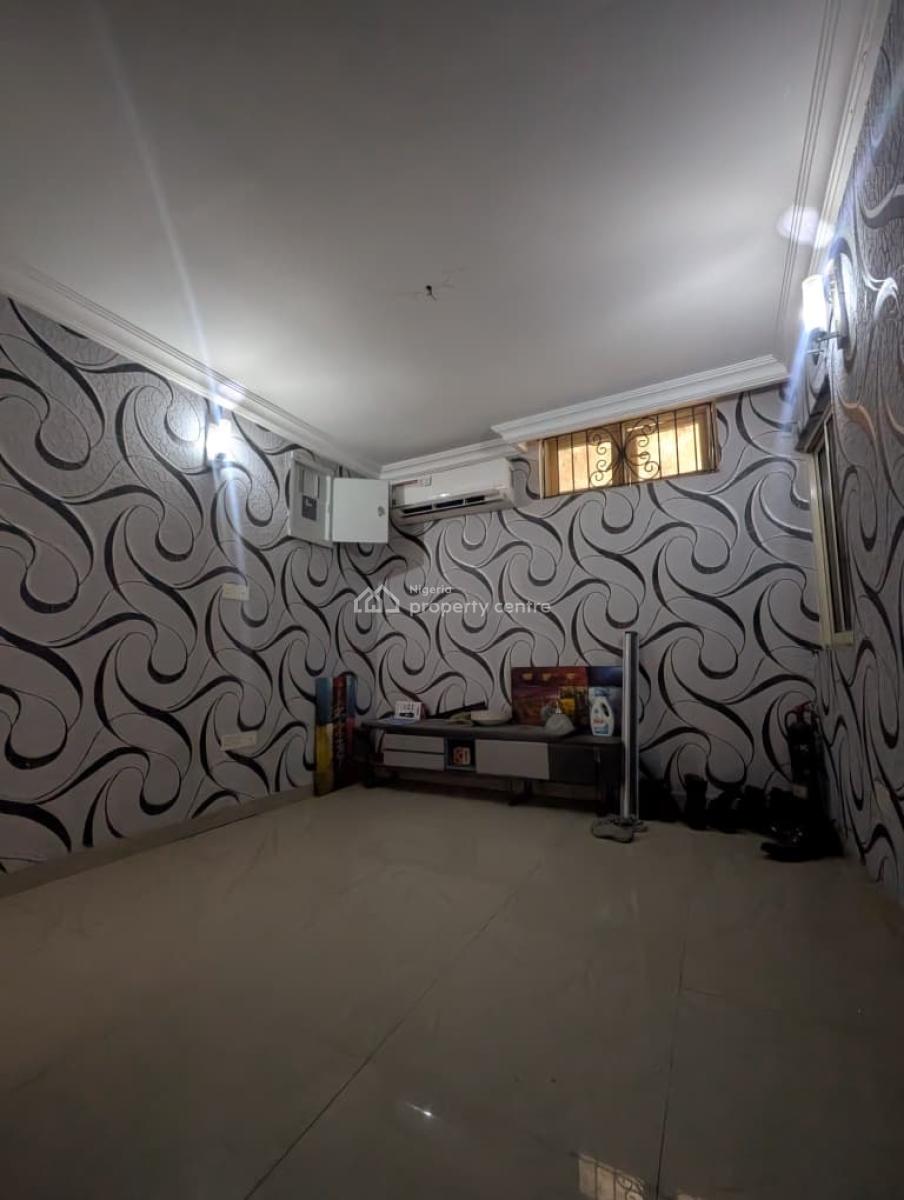 4 Bedroom Terrace with Bq, Surulere, Lagos, Terraced Duplex for Sale