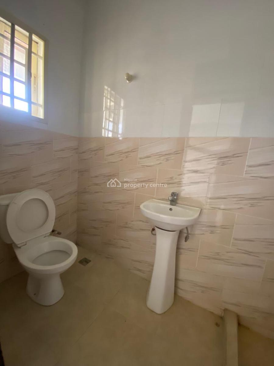 4 Bedroom Terrace House in a Serviced Estate, Alexander Quarters, Hope Ville Estate, Sangotedo, Ajah, Lagos, Terraced Duplex for Rent