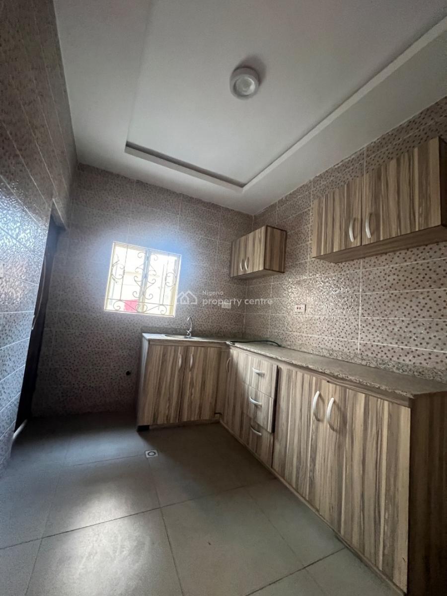 Standard 2 Bedroom Apartment in a Secured Neighborhood, Majek, Just After Sangotedo Shoperight, and Opposite Fara Park, Sangotedo, Ajah, Lagos, Flat / Apartment for Rent