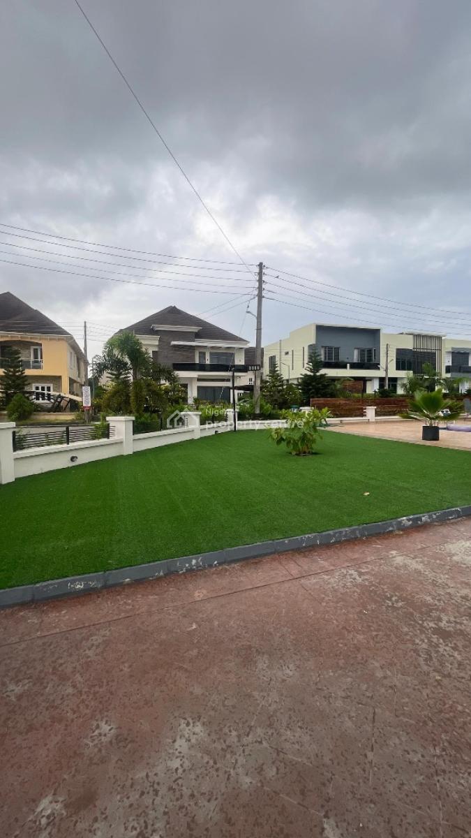 Luxury 5 Bedroom, Chevron Drive, Lekki, Lagos, Detached Duplex for Sale