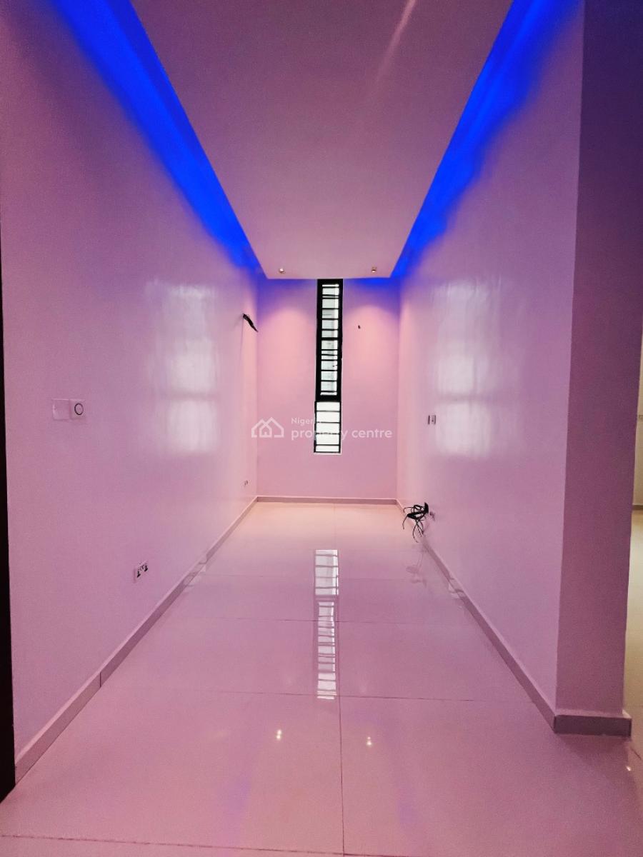 4 Bedroom & Bq Semi Detached, Ikota, Lekki, Lagos, Semi-detached Duplex for Sale