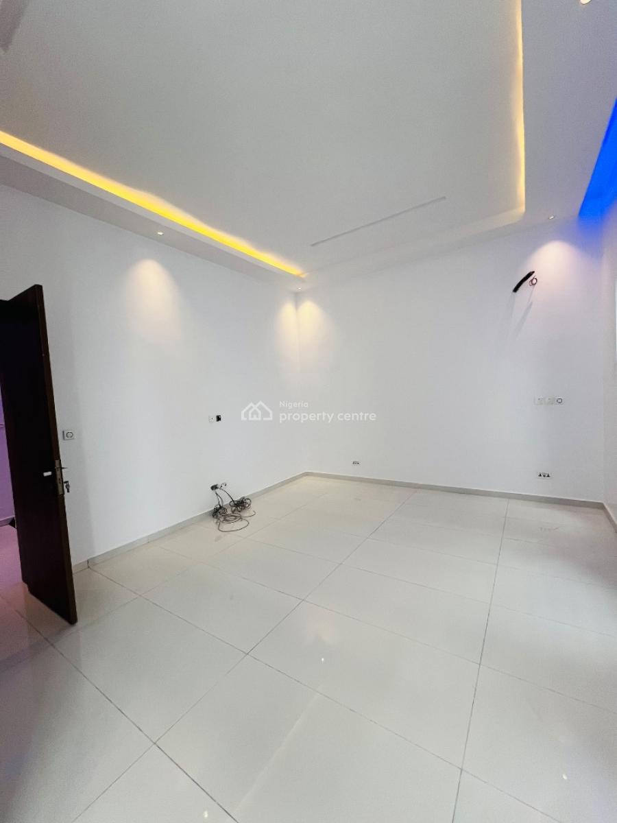 4 Bedroom & Bq Semi Detached, Ikota, Lekki, Lagos, Semi-detached Duplex for Sale