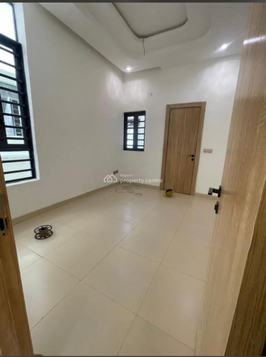 Beautiful 6 Bedroom Duplex with a Bq, Ikota, Lekki, Lagos, Detached Duplex for Sale