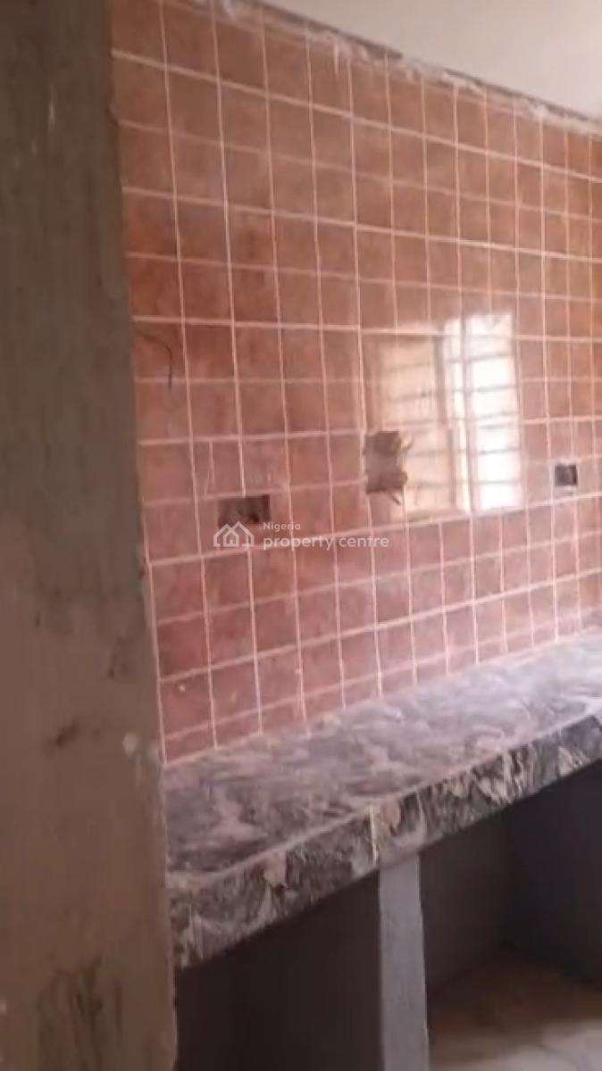 Executive 3bedroom Apartment, Ajoke Estate, New Oko Oba Lagos, New Oko-oba, Agege, Lagos, Flat / Apartment for Rent
