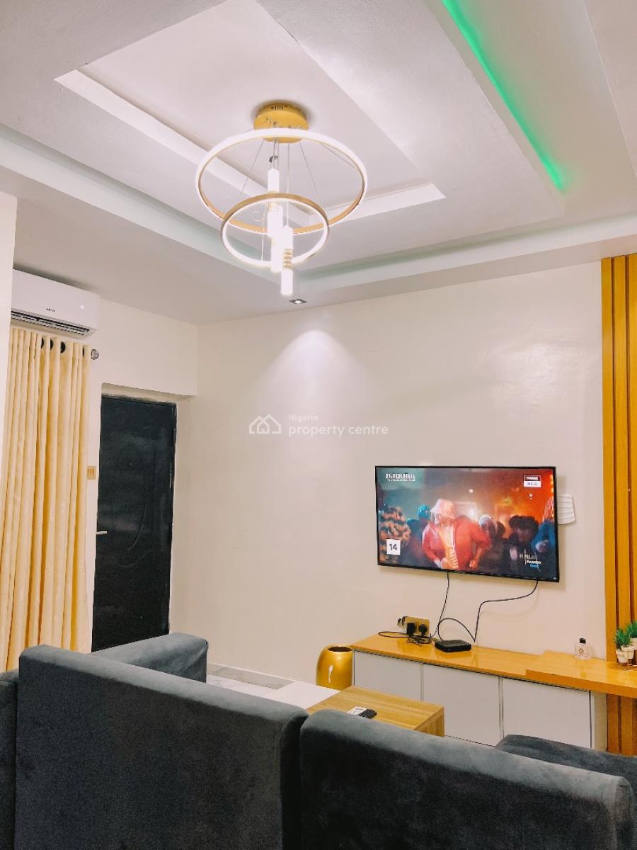 Luxury One Bedroom  Apartment in Ilupeju, Off Onipan, Ilupeju, Lagos, Mini Flat (room and Parlour) Short Let