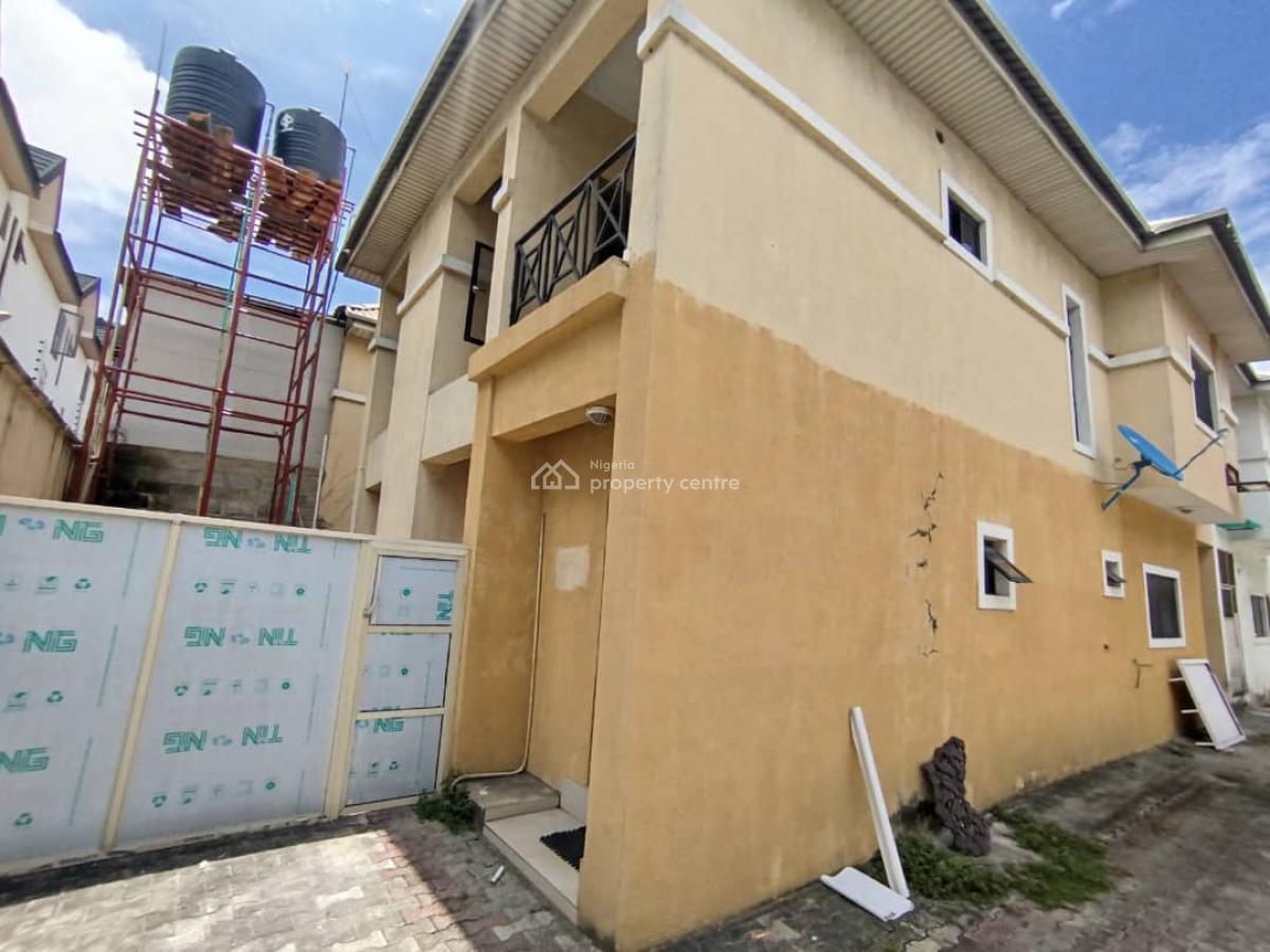 Well Maintained 3bedroom Semi Detached House at Lekki Phase 1, Lekki Phase 1 Lekki Lagos, Lekki Phase 1, Lekki, Lagos, Semi-detached Duplex for Rent