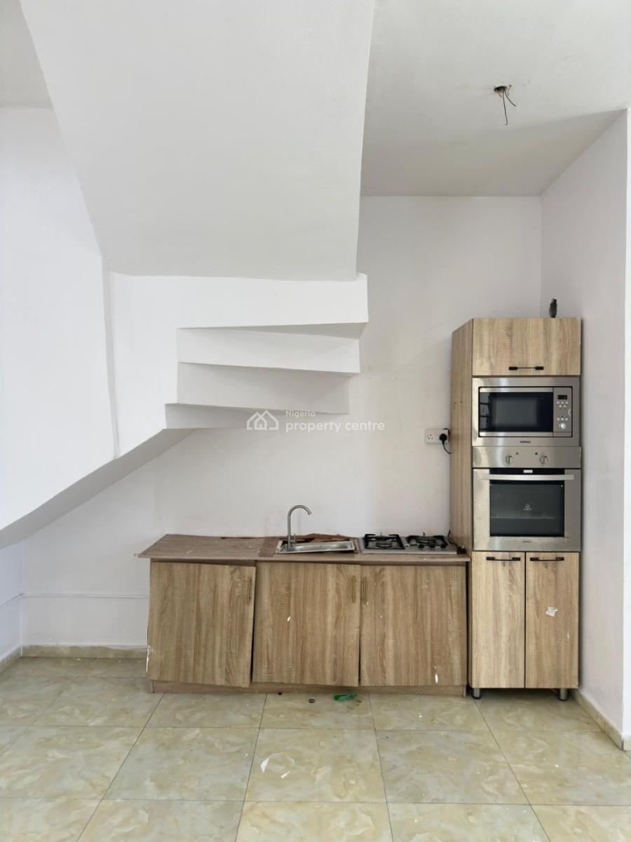 Exclusive Miniflat Available with Microwave and Gas, Royal Pine Estate, Orchid Road, Lekki, Lagos, Mini Flat (room and Parlour) for Rent