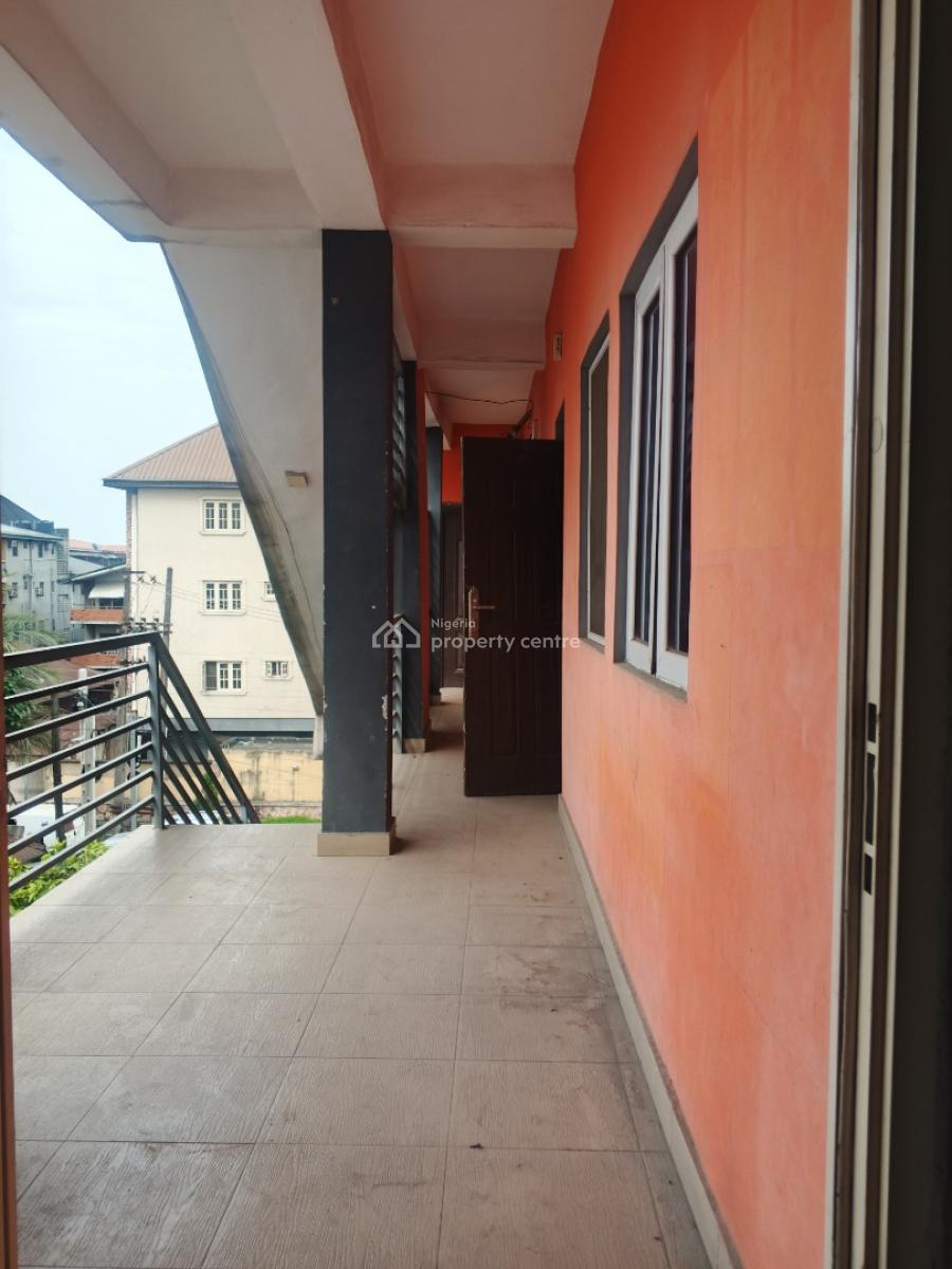 Three Bedroom Apartment with a Bq, Alagomeji, Alagomeji, Yaba, Lagos, Flat / Apartment for Sale