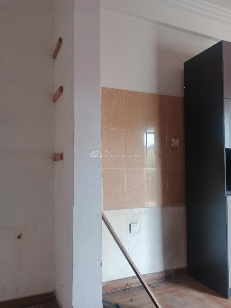 Three Bedroom Apartment with a Bq, Alagomeji, Alagomeji, Yaba, Lagos, Flat / Apartment for Sale