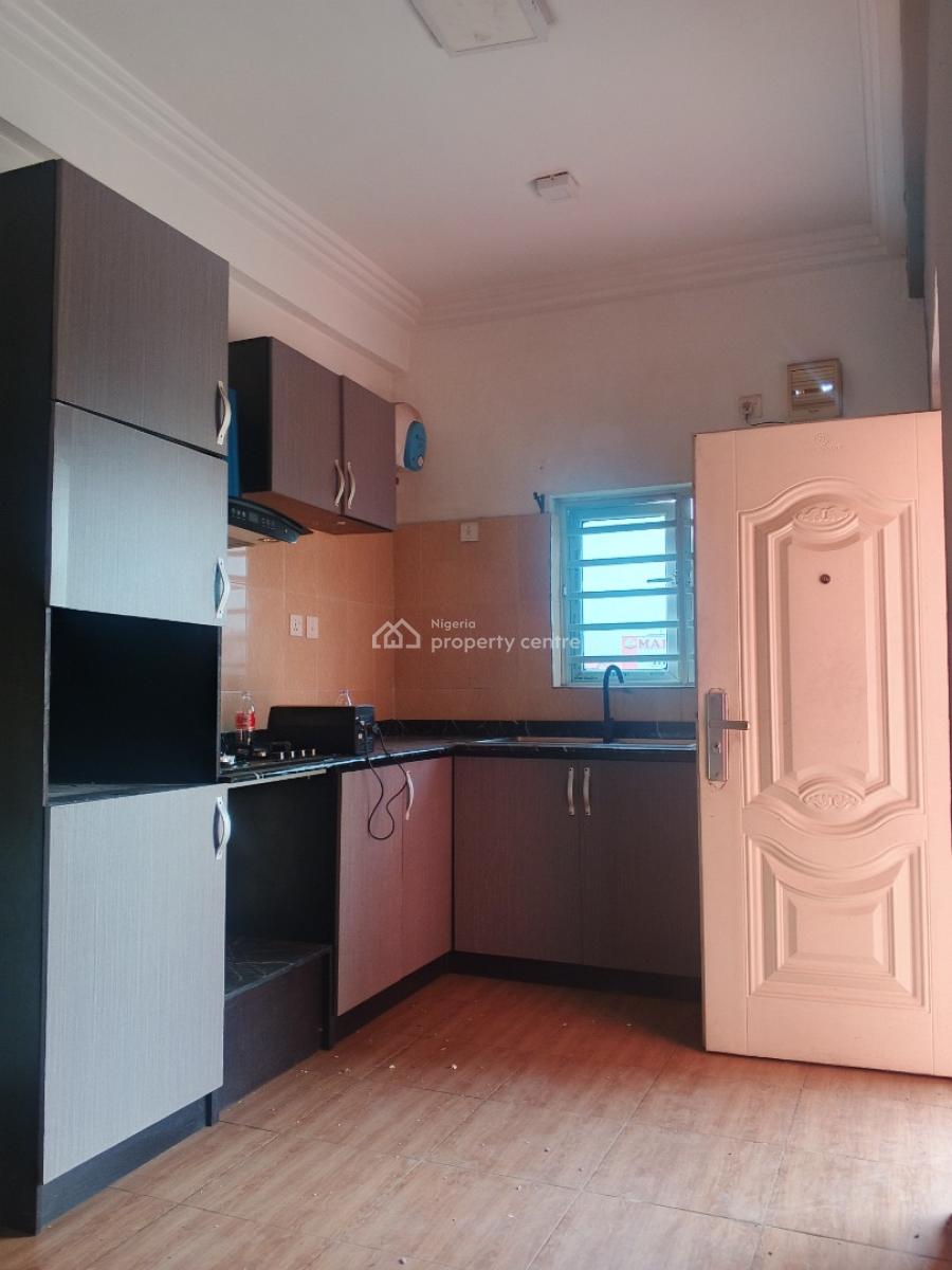 Three Bedroom Apartment with a Bq, Alagomeji, Alagomeji, Yaba, Lagos, Flat / Apartment for Sale