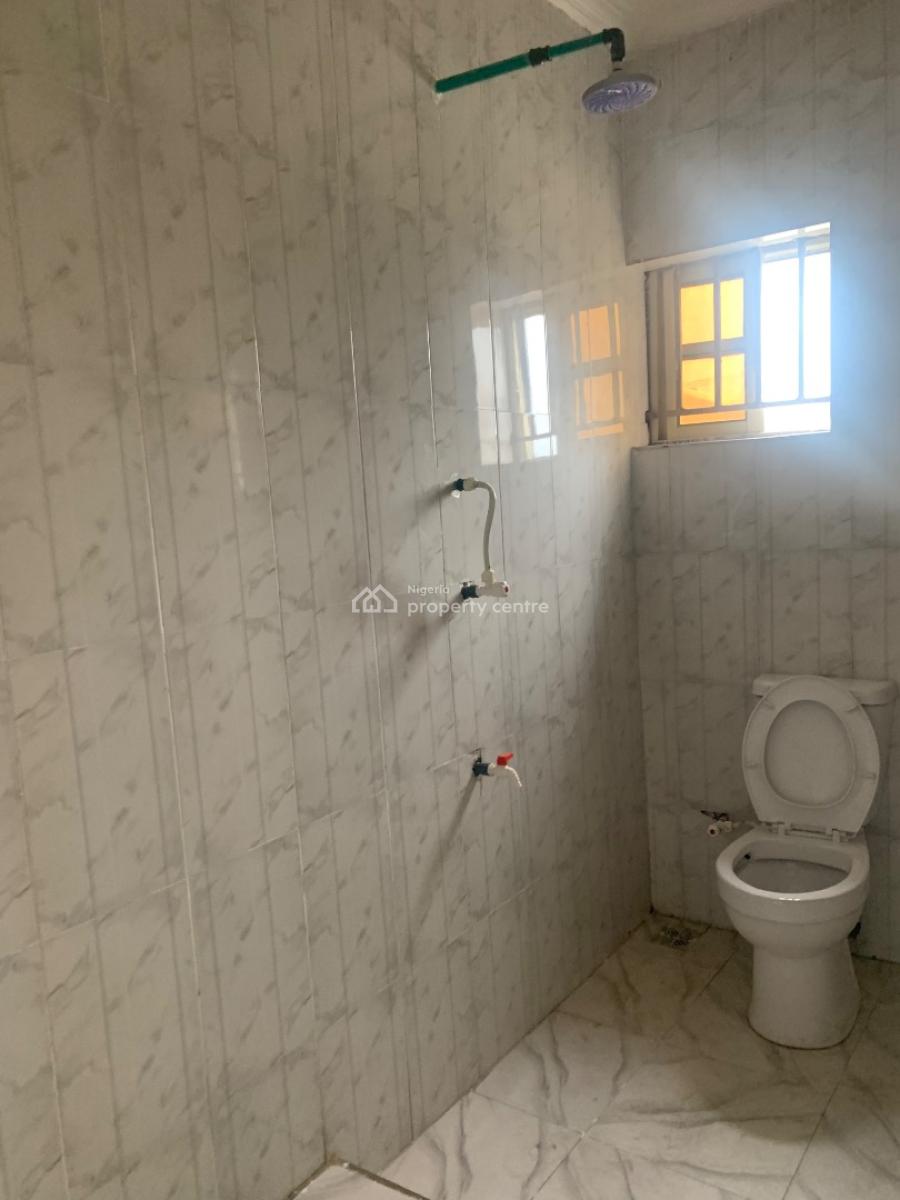Spacious Newly Renovated 2 Bedrooms, Off Oworo Road, Iyana Oworo, Gbagada, Lagos, Flat / Apartment for Rent